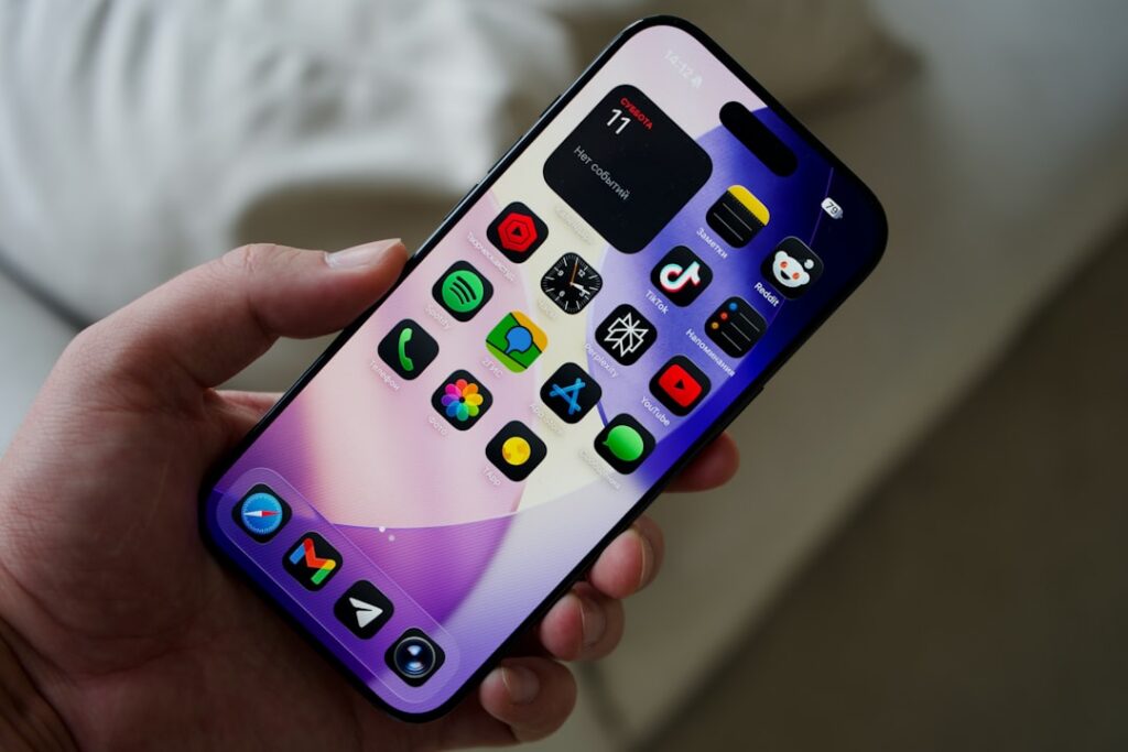 Jak algorytmy TikToka zmieniają percepcję muzyki