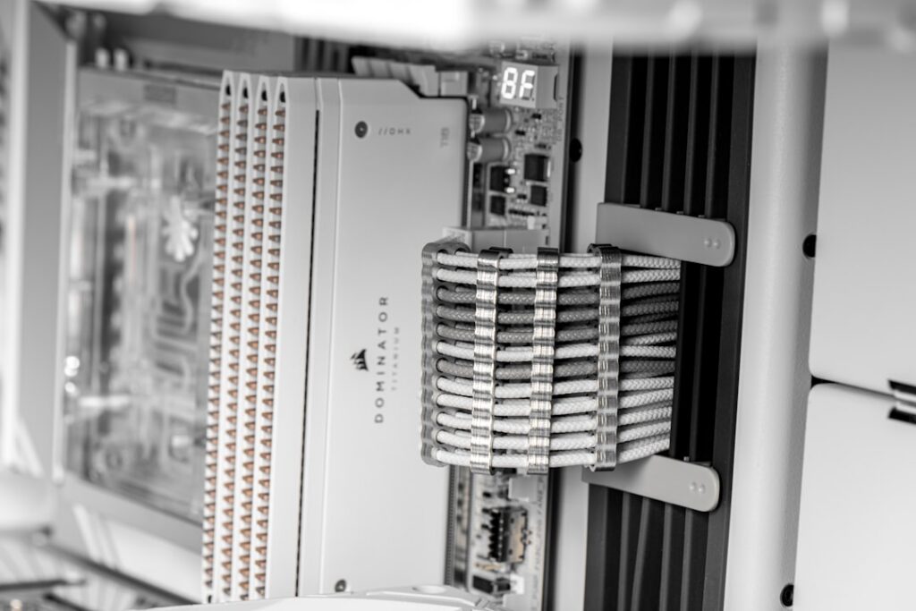 Problem zasilania i chłodzenia ogromnych centrów danych